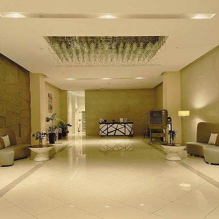 Апарт отель Manhattan Heights Towerb In Araneta Cubao 5Mins Walk To Smart Araneta Манила Экстерьер фото