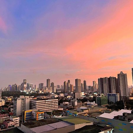 Апарт отель Manhattan Heights Towerb In Araneta Cubao 5Mins Walk To Smart Araneta Манила Экстерьер фото